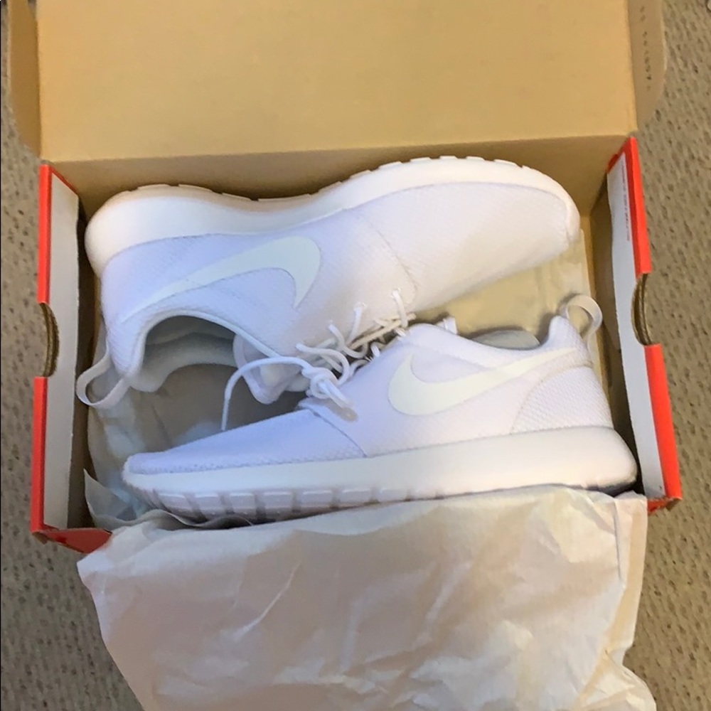 BRAND NEW ROSHES!!!